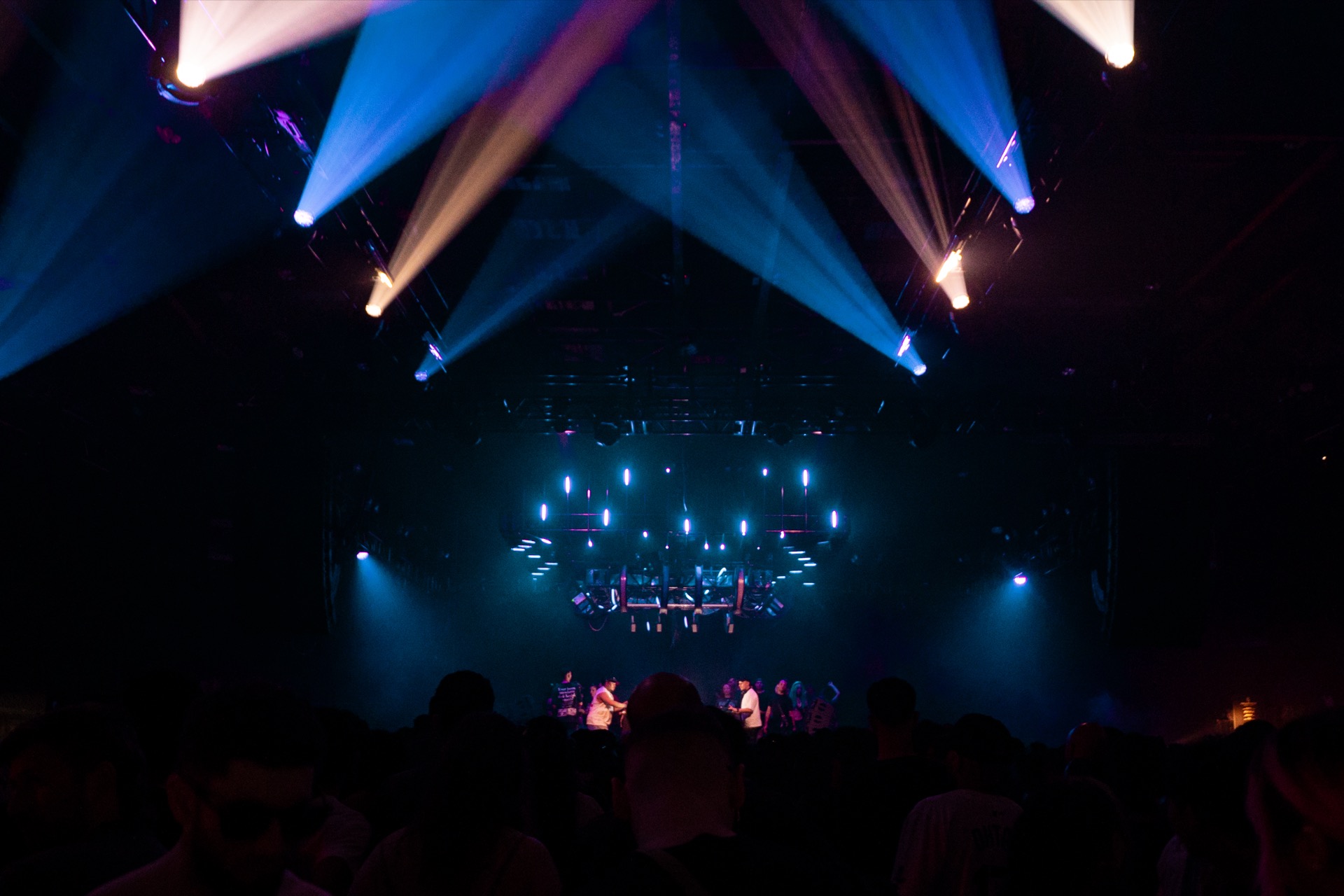 Blue and purple stage lighting rig